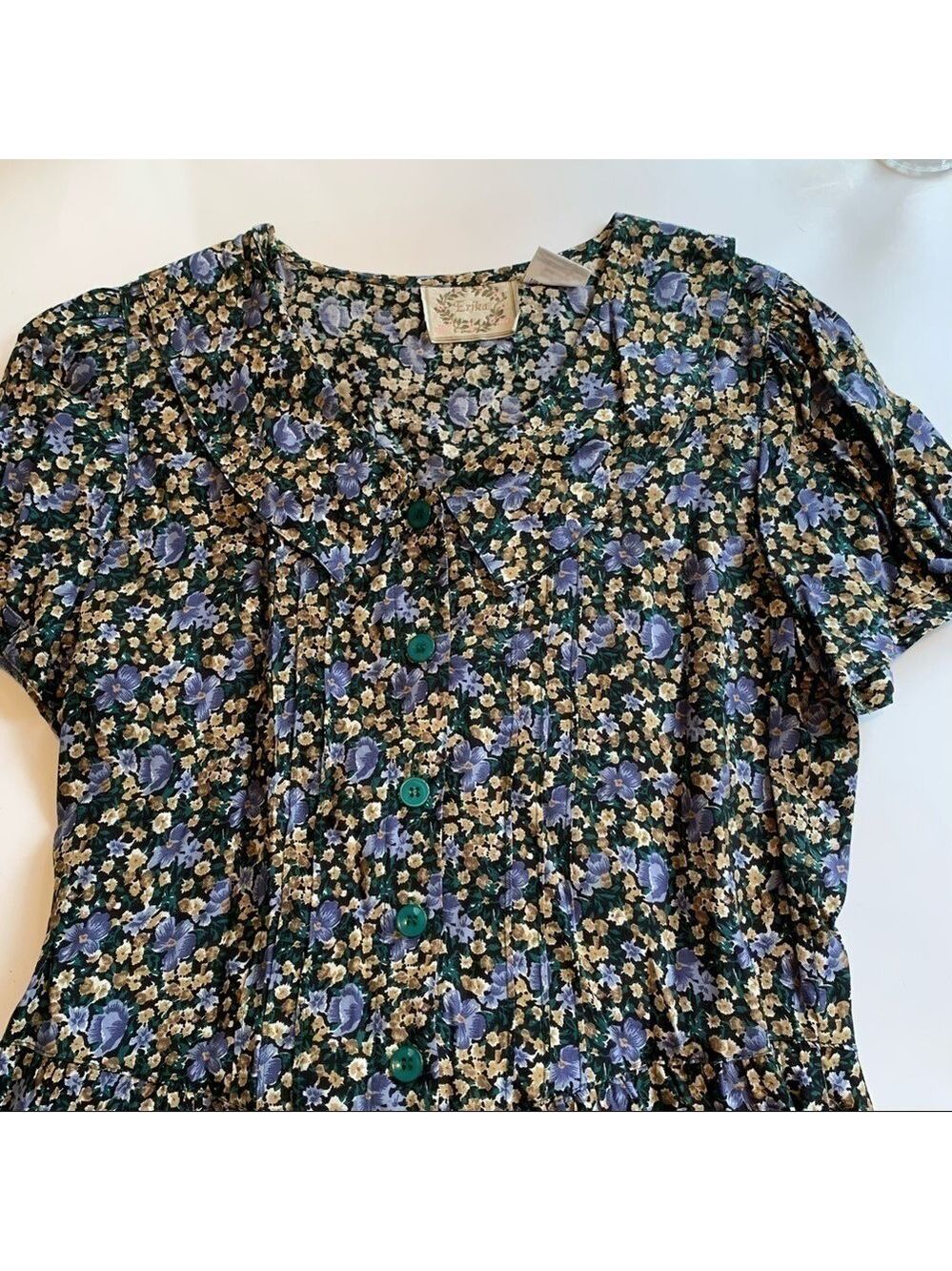 ERIKA Vintage Dark Floral Collared Puff Sleeve Dress - Picture 13 of 13